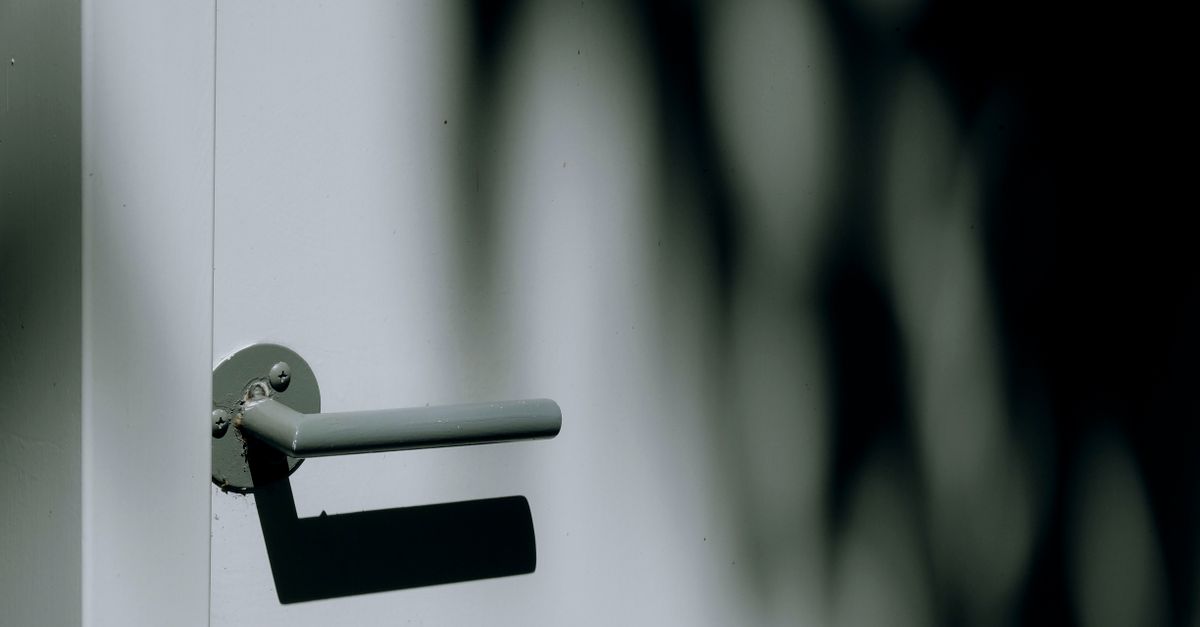 Home Lockout Service: How Our Damage-Free Entry Actually Works — Greg Locksmith